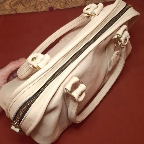 SOLD - NIB! Coach 4055 Vintage Leather Soft Satchel Bag in Bone - Picture 7 of 12